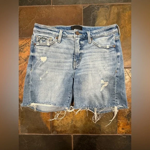 Buckle Black Fit No. 53 Stretch Cuffed Shorts - Picture 3 of 8